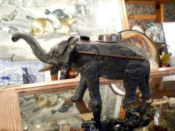 �C�M���X�����t���I�s�E�����J���iLINCOLN�j�̃A���e�B�[�N�t�F�A�Ō��������̂���